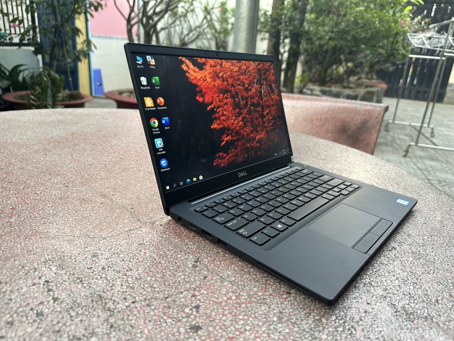 Laptop Dell Latitude 7390 thumb