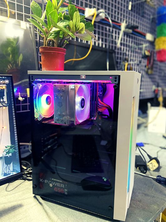 Full case xeon chiến mọi loại game, sử sụng render, đồ hoạ